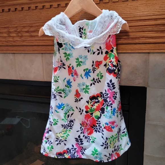 Adorable Boutique Floral Dress 😍 - Picture 2 of 4